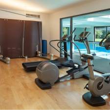 Gym cleaning with steam vacuum cleaners